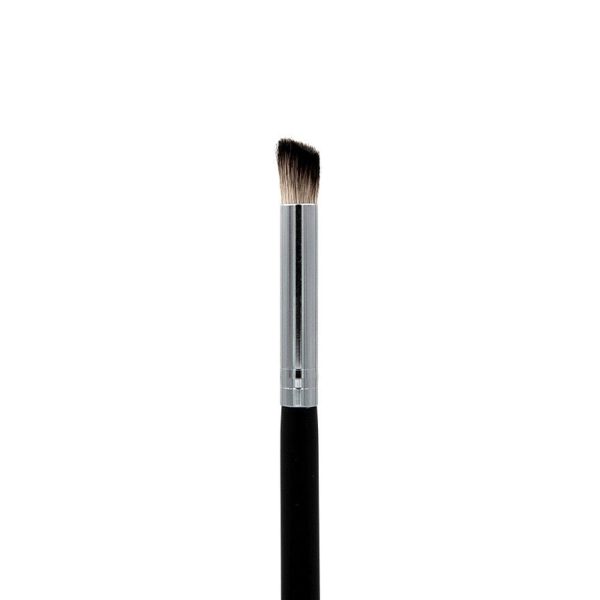 Intense Smokey Corner Eye Brush The Super Shadow Brush. Online